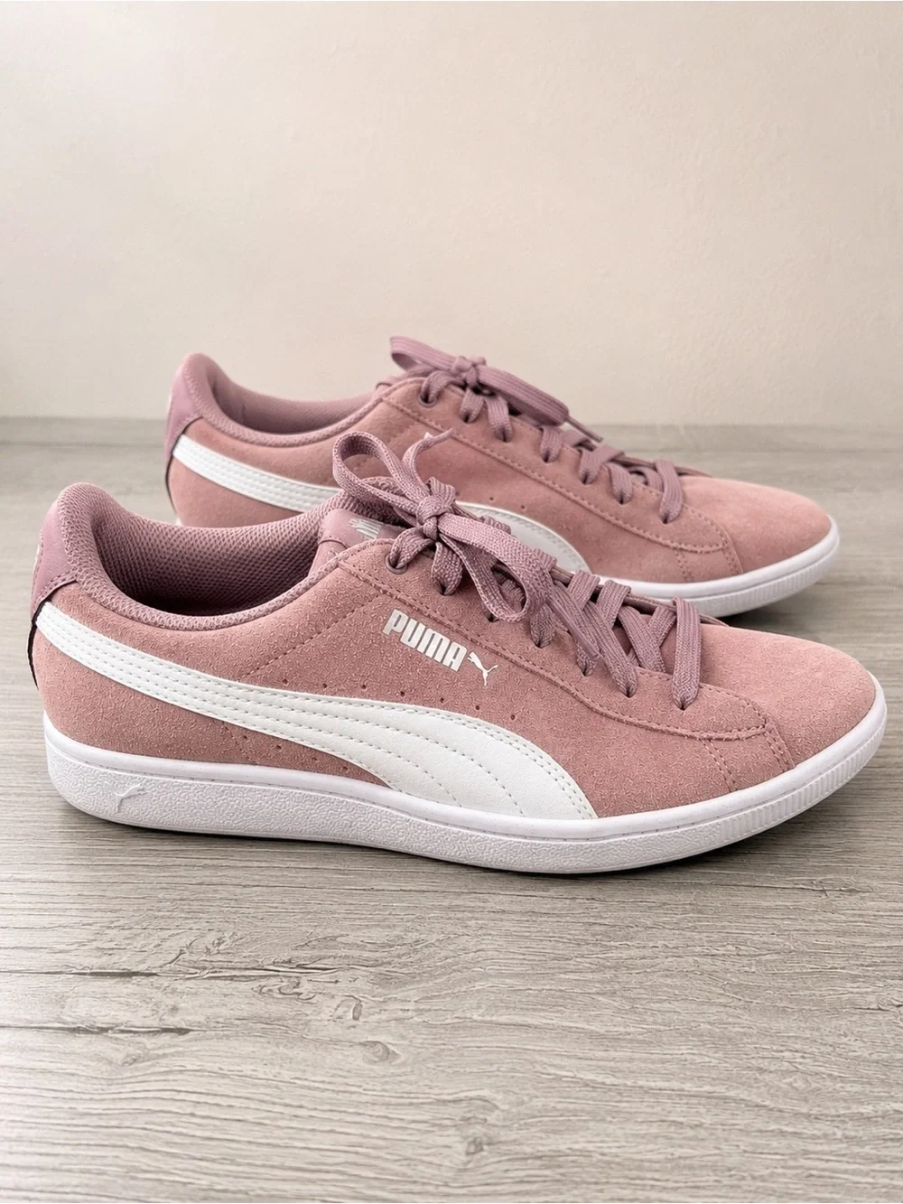 PUMA Suede Classic Women's Sneakers in Dusty Pink Size 7.5